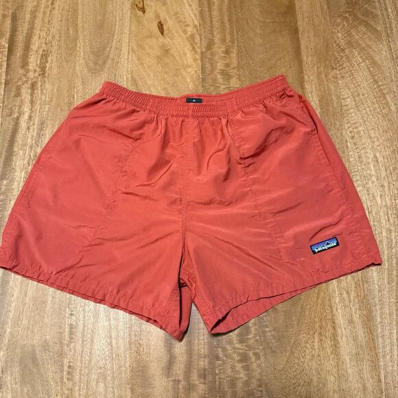 Patagonia Men’s Baggies 5” Shorts Sumac Red Size Medium - Picture 1 of 5